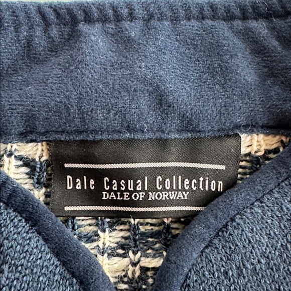 Dale of Norway Vintage Cardigan Sweater - 100 % Wool - Picture 10 of 13